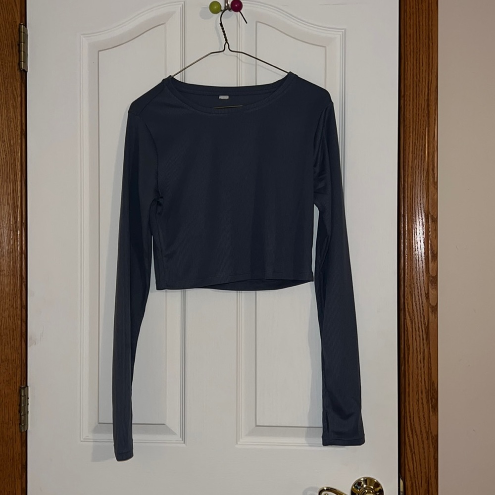 Cropped Athletic Long Sleeve